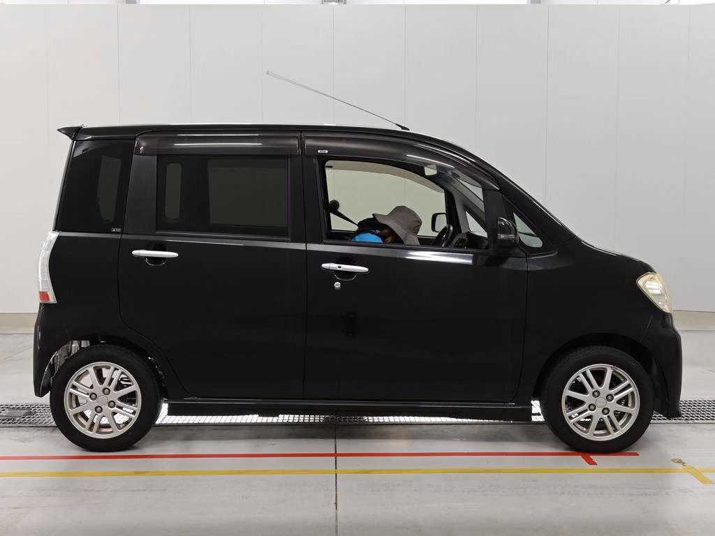 DAIHATSU TANTO EXE
