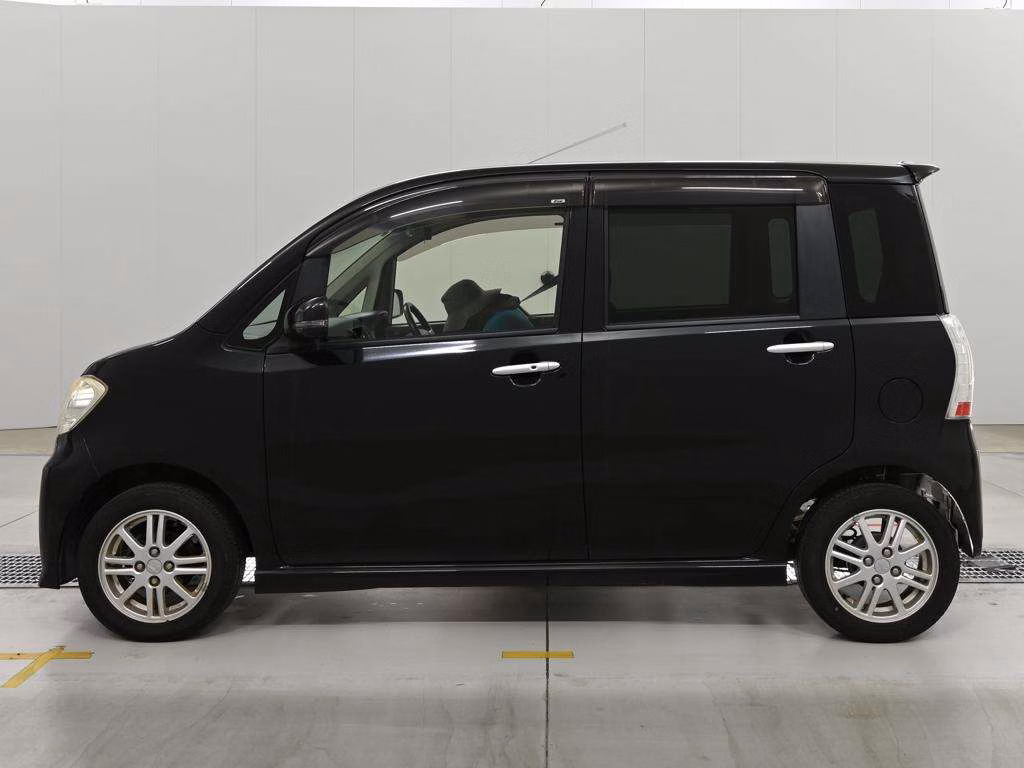DAIHATSU TANTO EXE