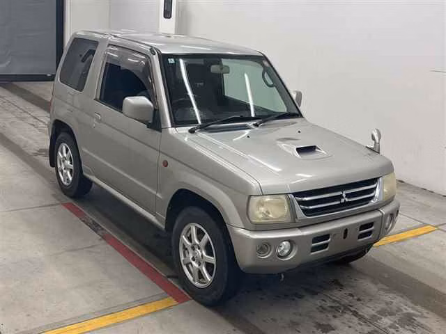MITSUBISHI PAJERO MINI