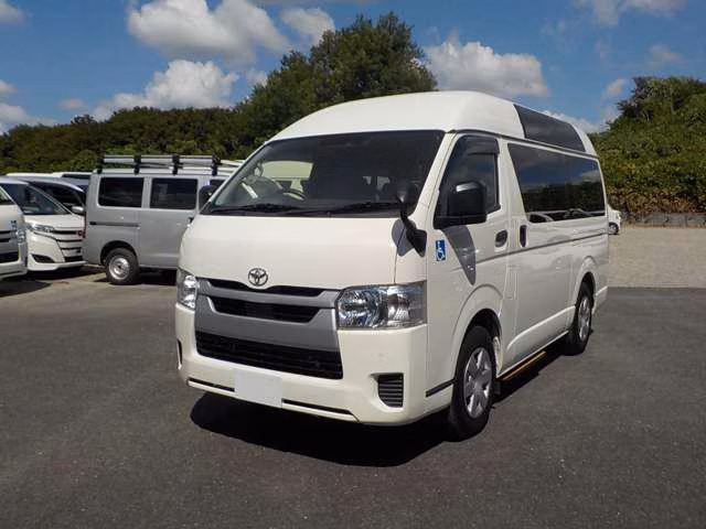 TOYOTA REGIUS ACE