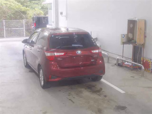 TOYOTA VITZ