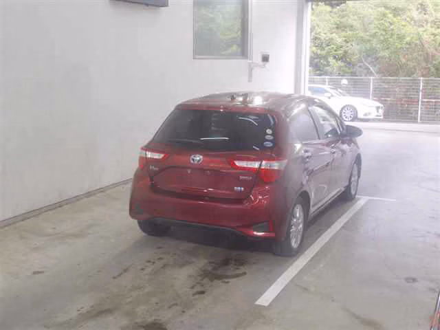 TOYOTA VITZ