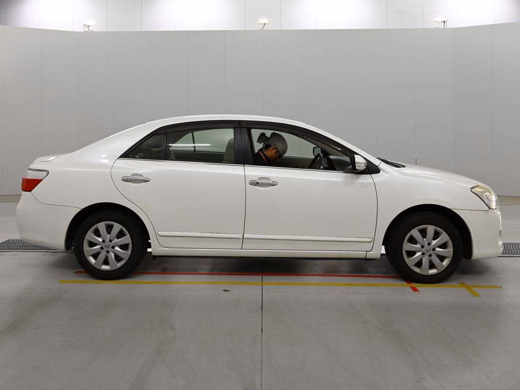 TOYOTA PREMIO