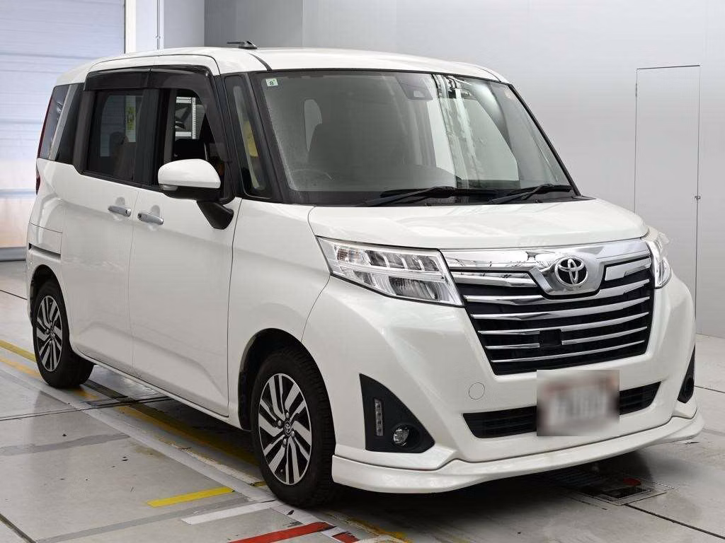 TOYOTA ROOMY