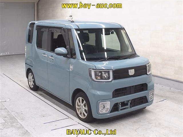 DAIHATSU WAKE