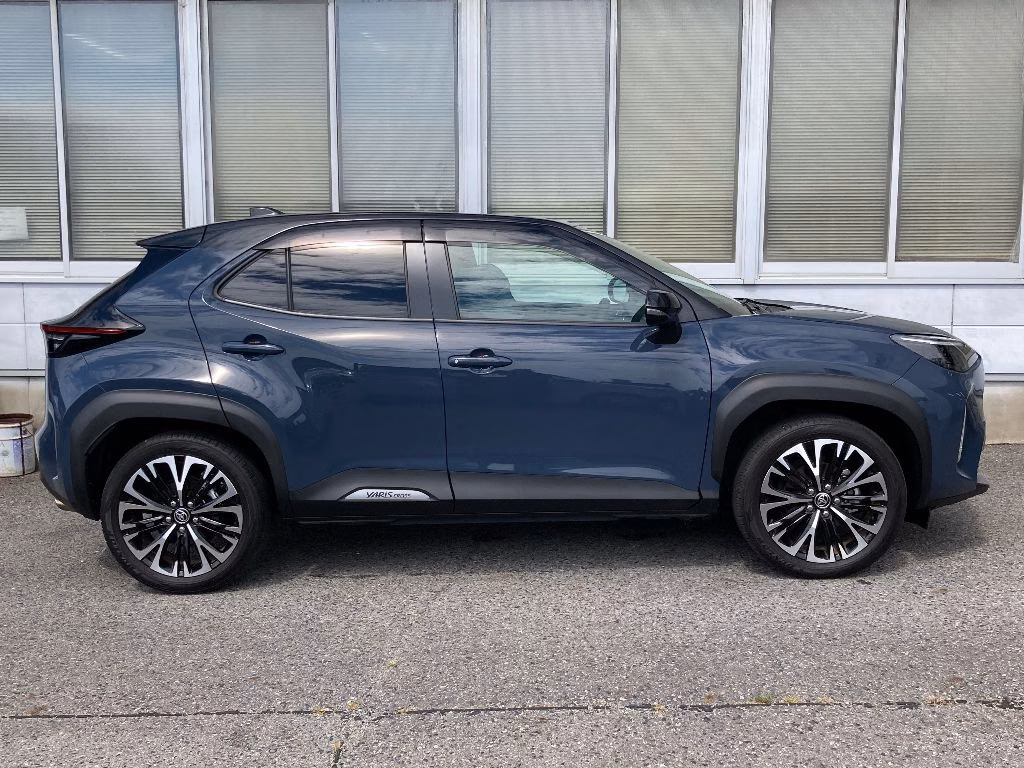TOYOTA YARIS CROSS