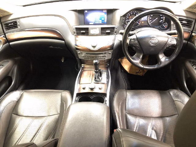 NISSAN FUGA