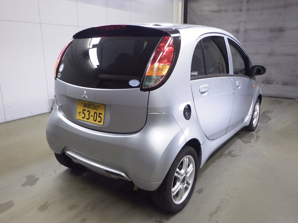 MITSUBISHI I