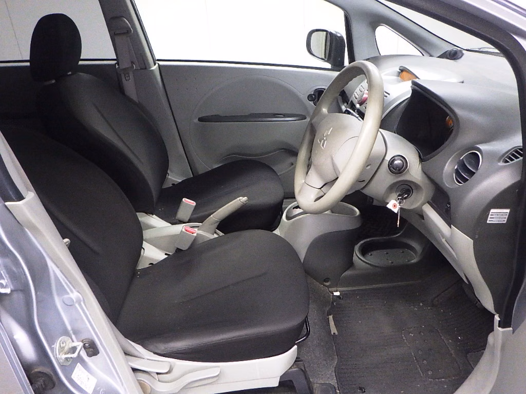 MITSUBISHI I