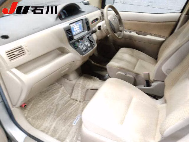TOYOTA RAUM
