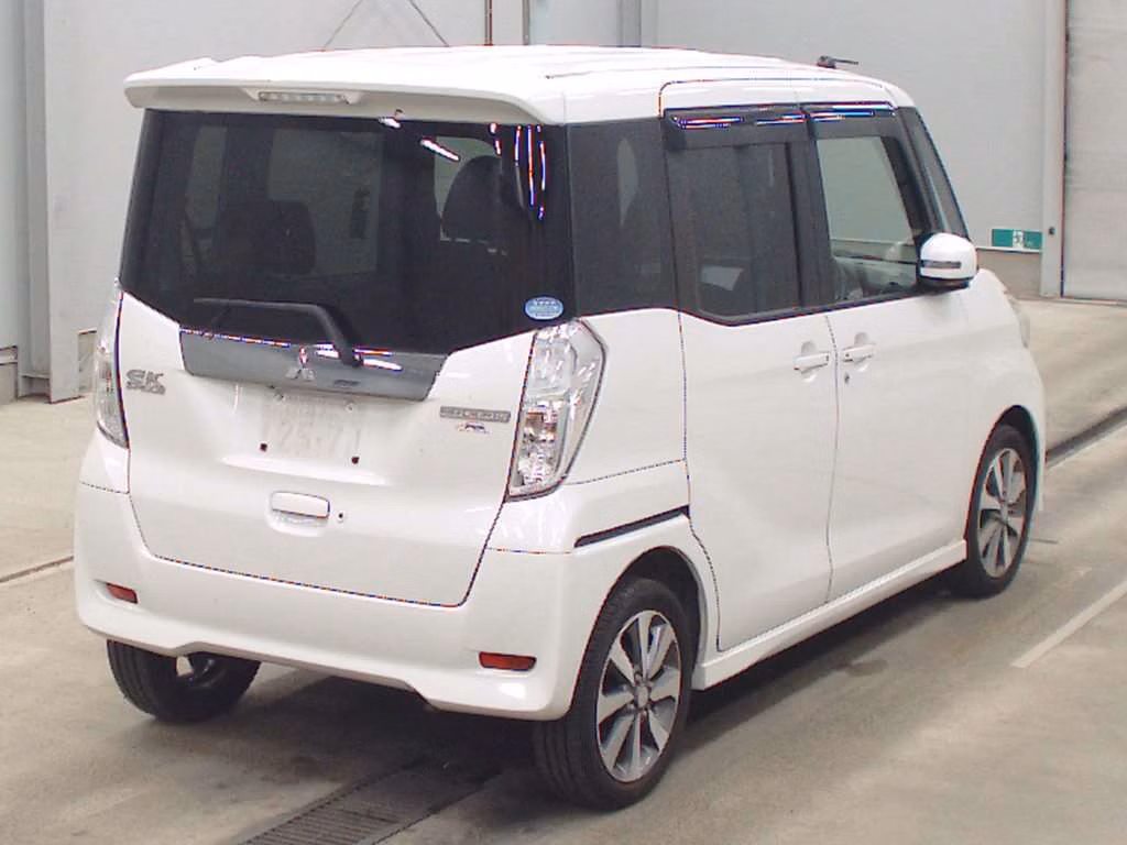 MITSUBISHI EK SPACE