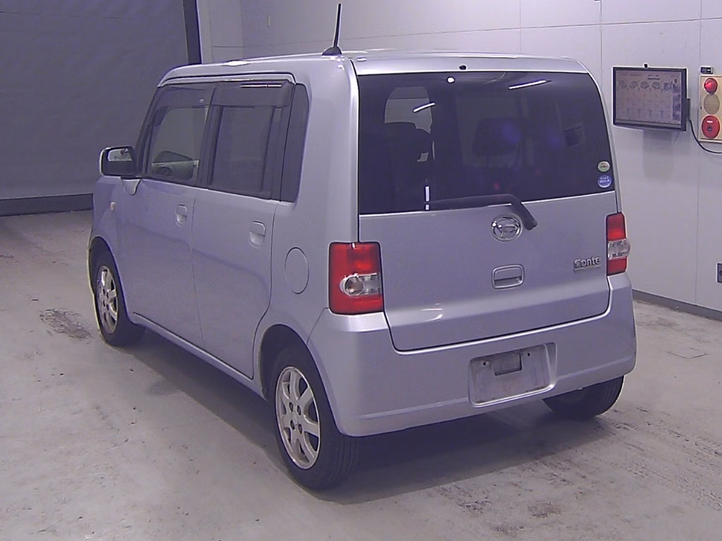 DAIHATSU MOVE CONTE