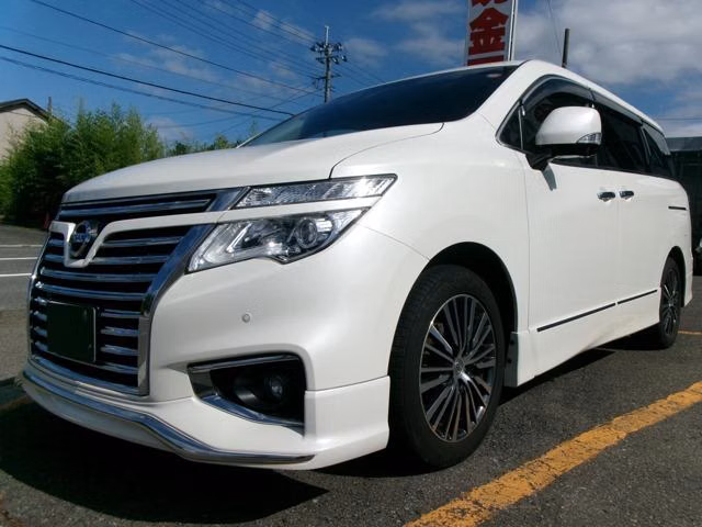 NISSAN ELGRAND