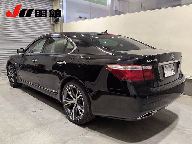 LEXUS LS460