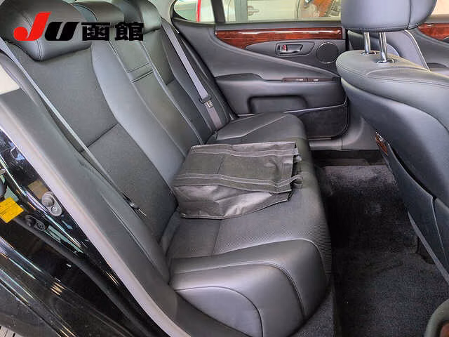 LEXUS LS460
