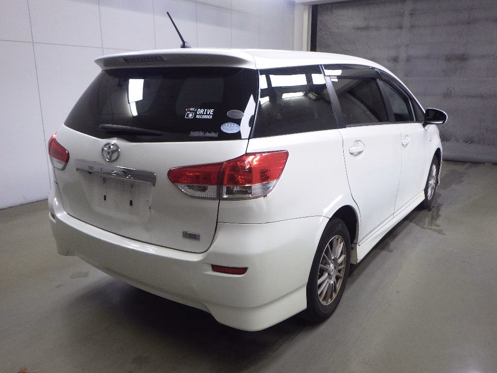 TOYOTA WISH