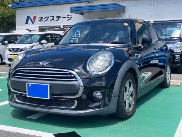 MINI HATCH
