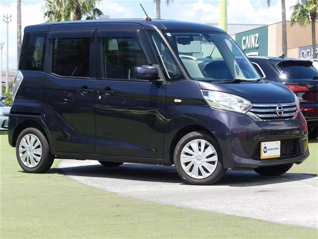 NISSAN DAYZ ROOX