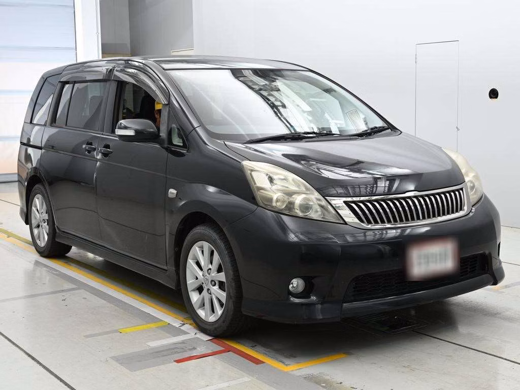 TOYOTA ISIS