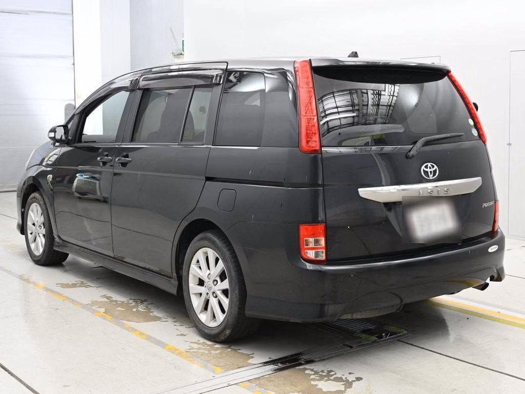 TOYOTA ISIS
