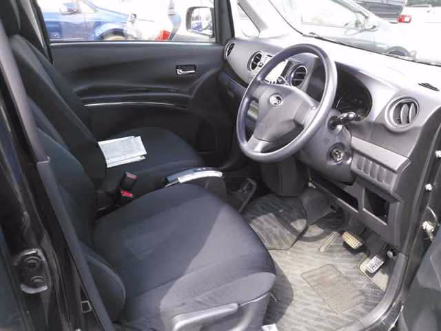 SUBARU LUCRA