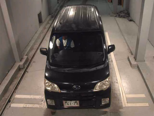 SUBARU LUCRA