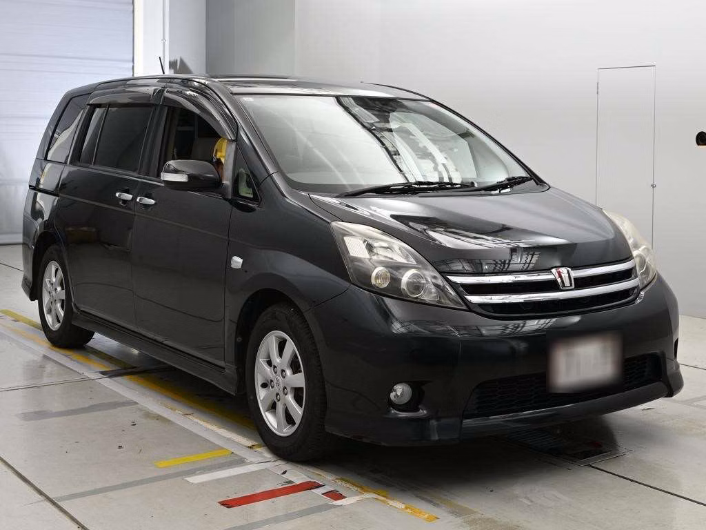 TOYOTA ISIS