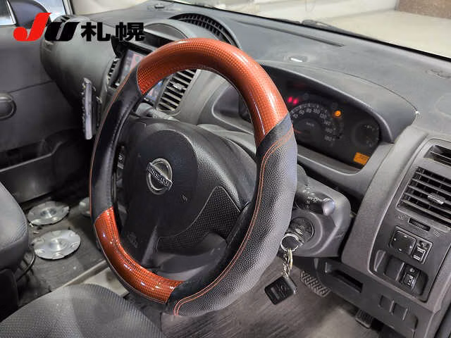 NISSAN LAFESTA