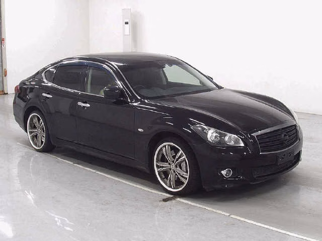 NISSAN FUGA