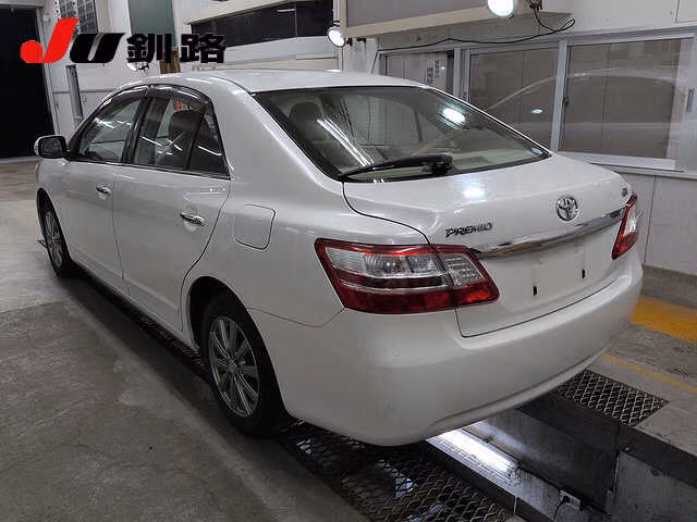 TOYOTA PREMIO