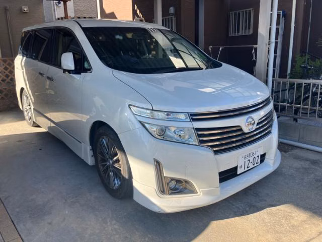NISSAN ELGRAND