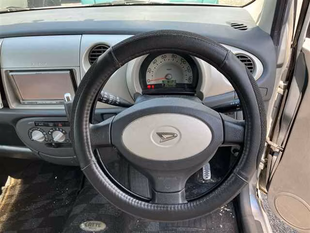DAIHATSU MOVE LATTE