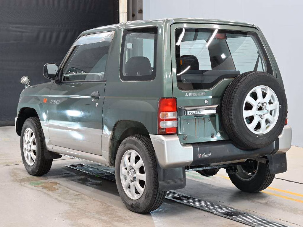 MITSUBISHI PAJERO MINI