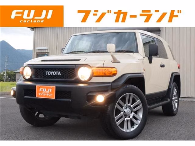TOYOTA FJ CRUISER