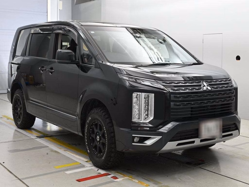 MITSUBISHI DELICA D:5