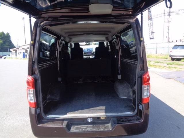 NISSAN NV350 CARAVAN