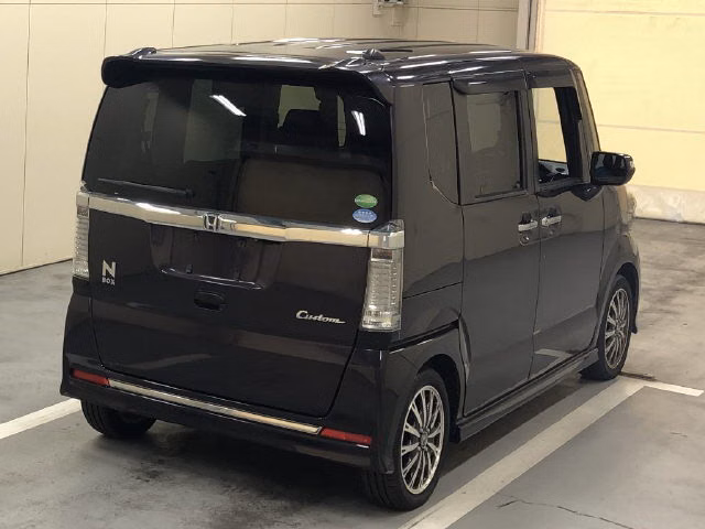 HONDA N-BOX