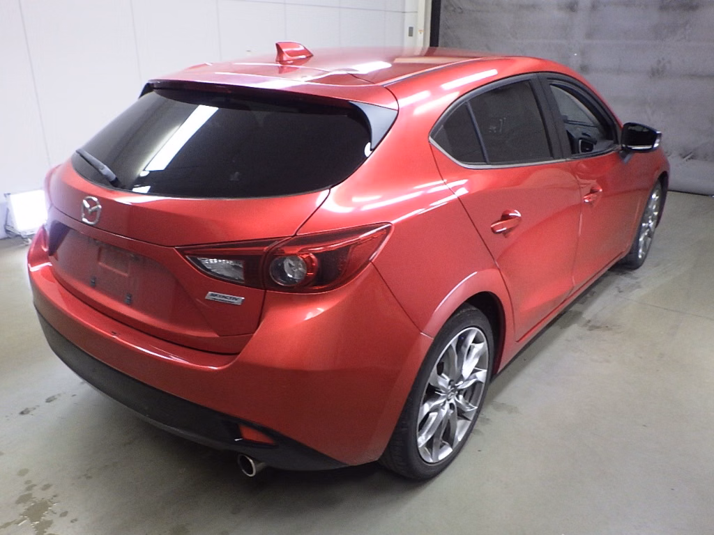MAZDA AXELA