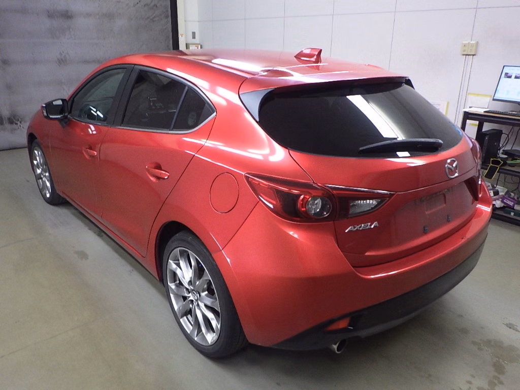 MAZDA AXELA