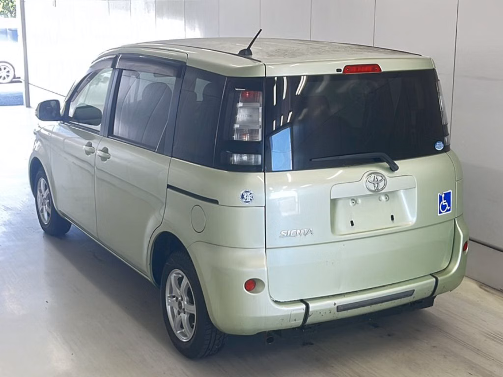 TOYOTA SIENTA
