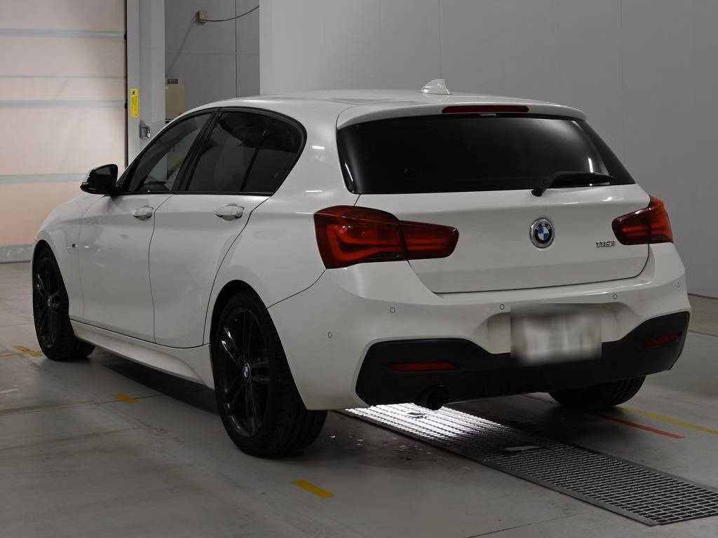 BMW 1-SERIES