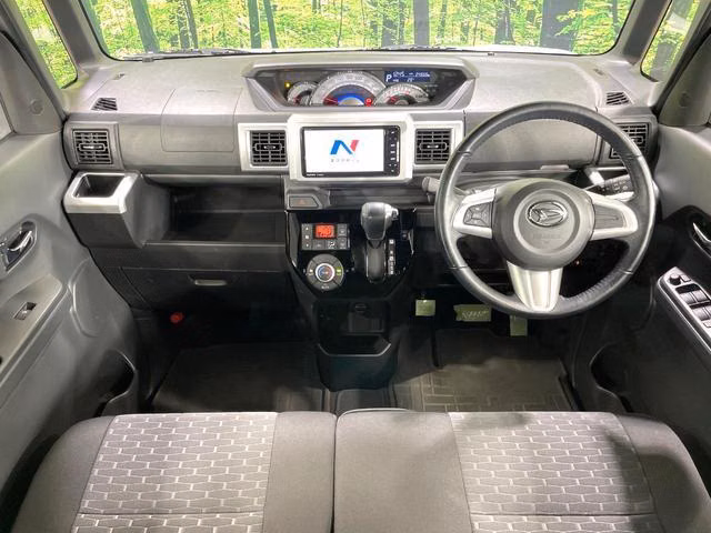 DAIHATSU WAKE