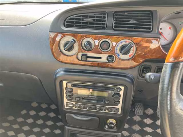 DAIHATSU MIRA GINO