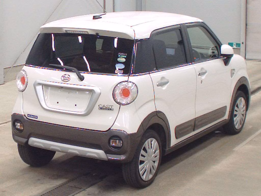 DAIHATSU CAST
