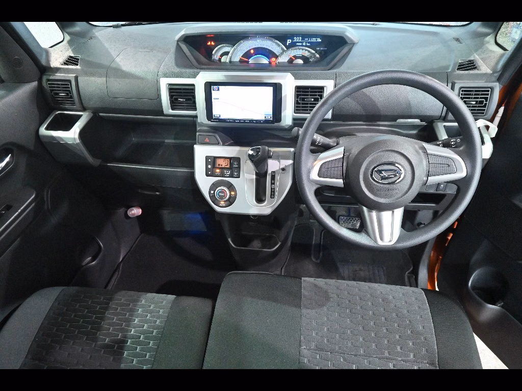 DAIHATSU WAKE