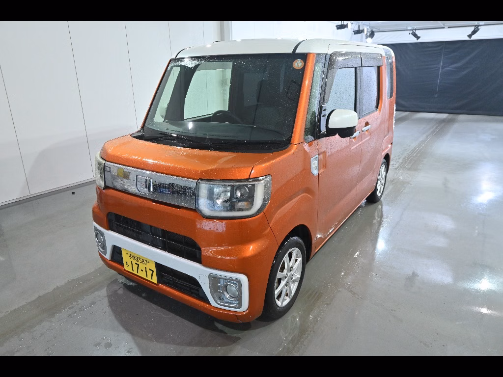 DAIHATSU WAKE