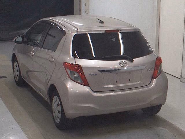 TOYOTA VITZ