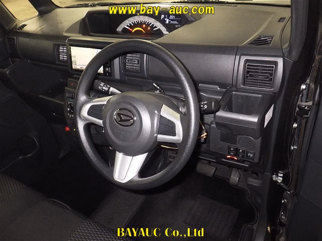 DAIHATSU WAKE