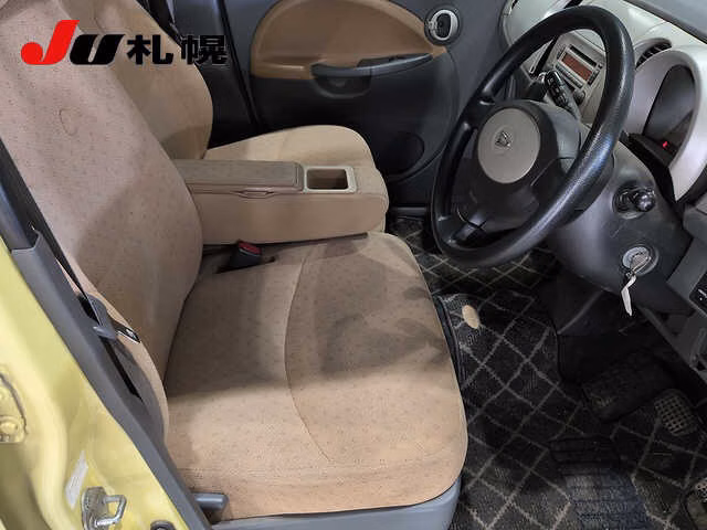 DAIHATSU MOVE LATTE