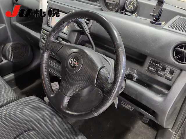 TOYOTA BB